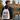 Person mit Hannover-Grand-Tour-Turnbeutel am Neuen Rathaus – Städte-Aufdruck