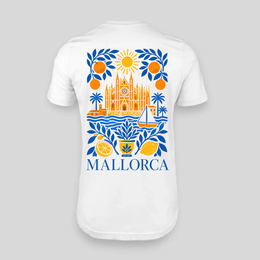 Mallorca personalisierbares JGA T-Shirt weiß – Rückseite mit Balearic-Sun-Motiv und eigener Route