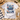 Playa Crew Mallorca JGA T-Shirt Herren Flatlay am Strand mit Strohhut, Sonnenbrille und Muscheln