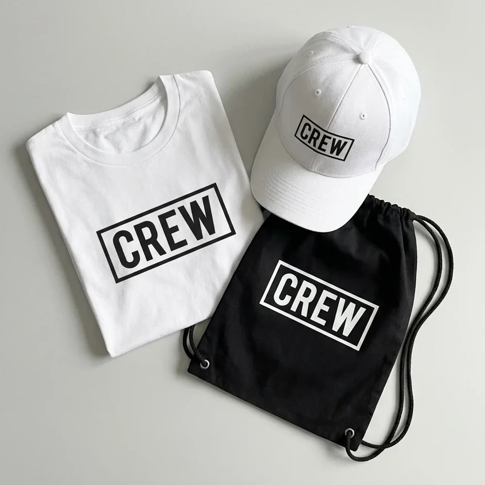 Crew im JGA-Look mit passenden Accessoires — Bild 3
